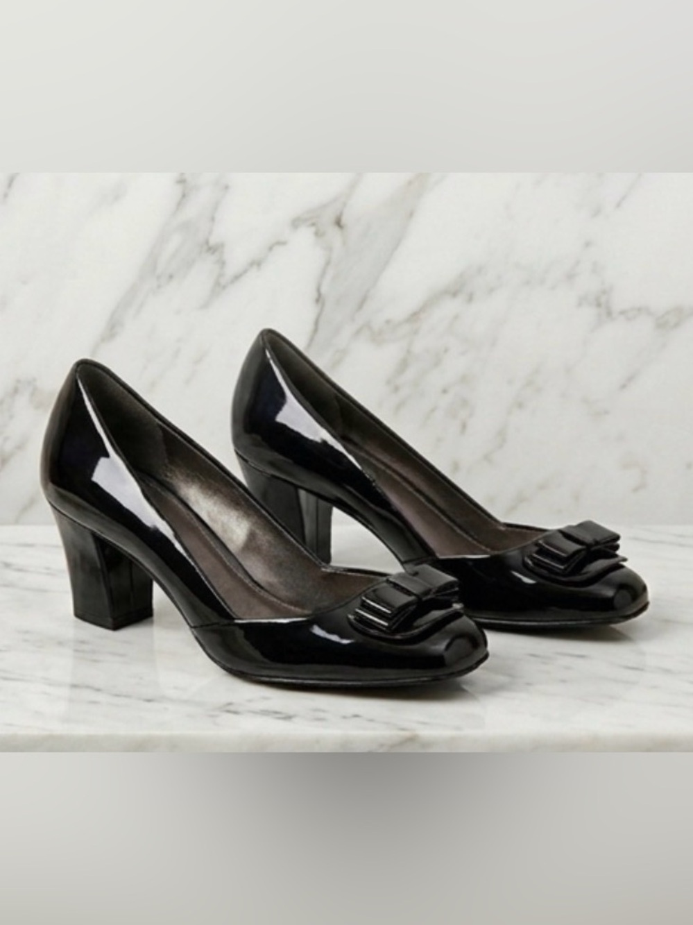 Tahari Layla Black Patent Leather Peep Toe Block Heel Pumps Size 6.5